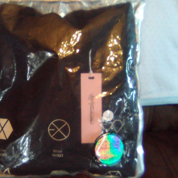 SM Entertainment Shop Long Sleeve Tee - Picture 3 of 3